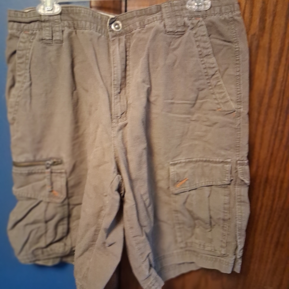 Men's Casual Tan Cargo Shorts sz 34